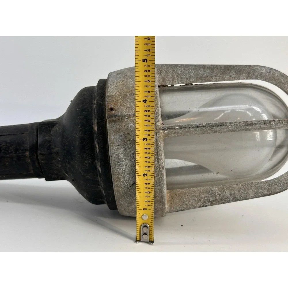 Stewart R. Browne Explosion Proof Incandescent Work Light XP162